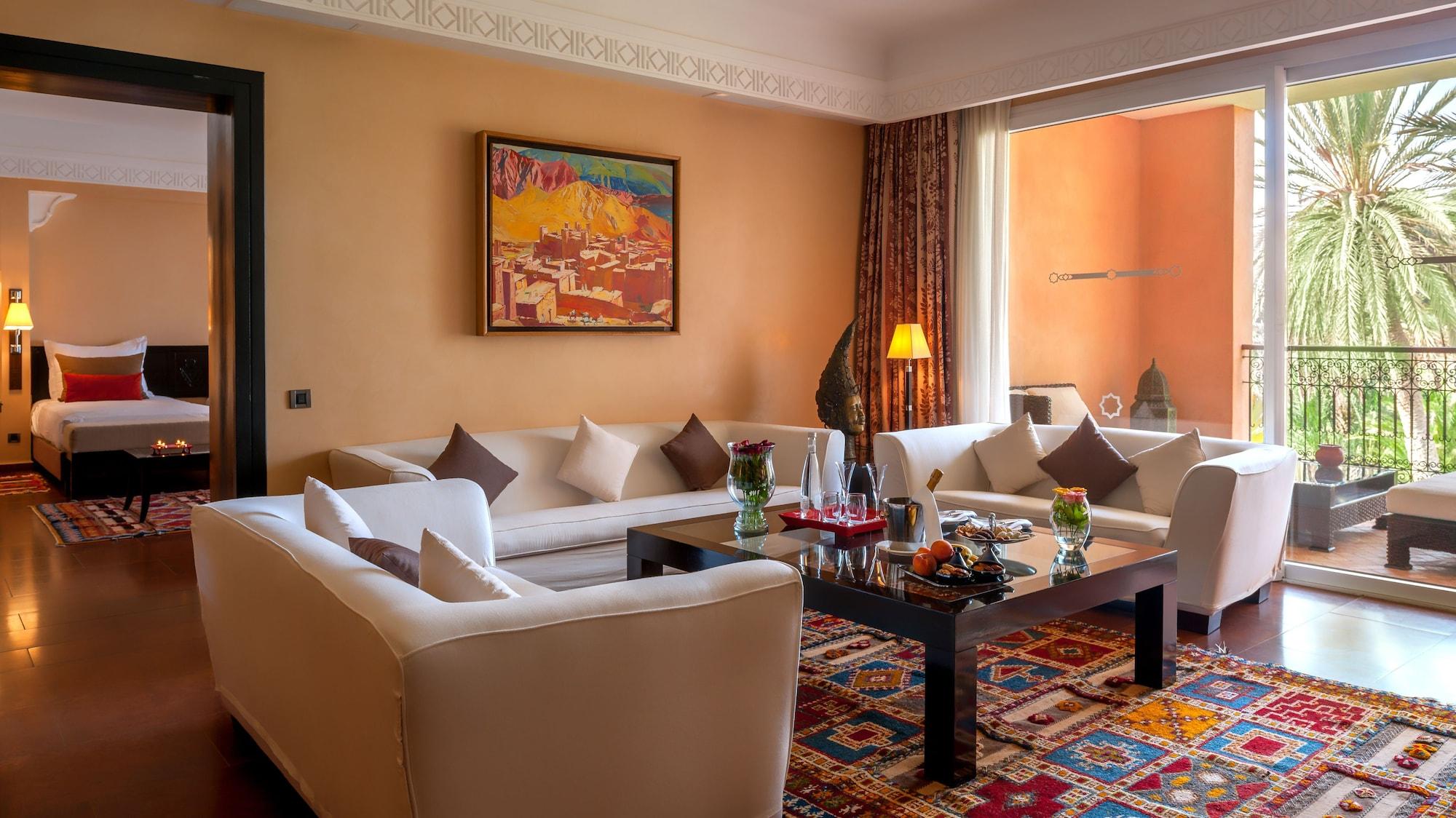 Tikida Golf Palace - Relais&Châteaux Agadir Exterior foto A living room in a suite at the hotel