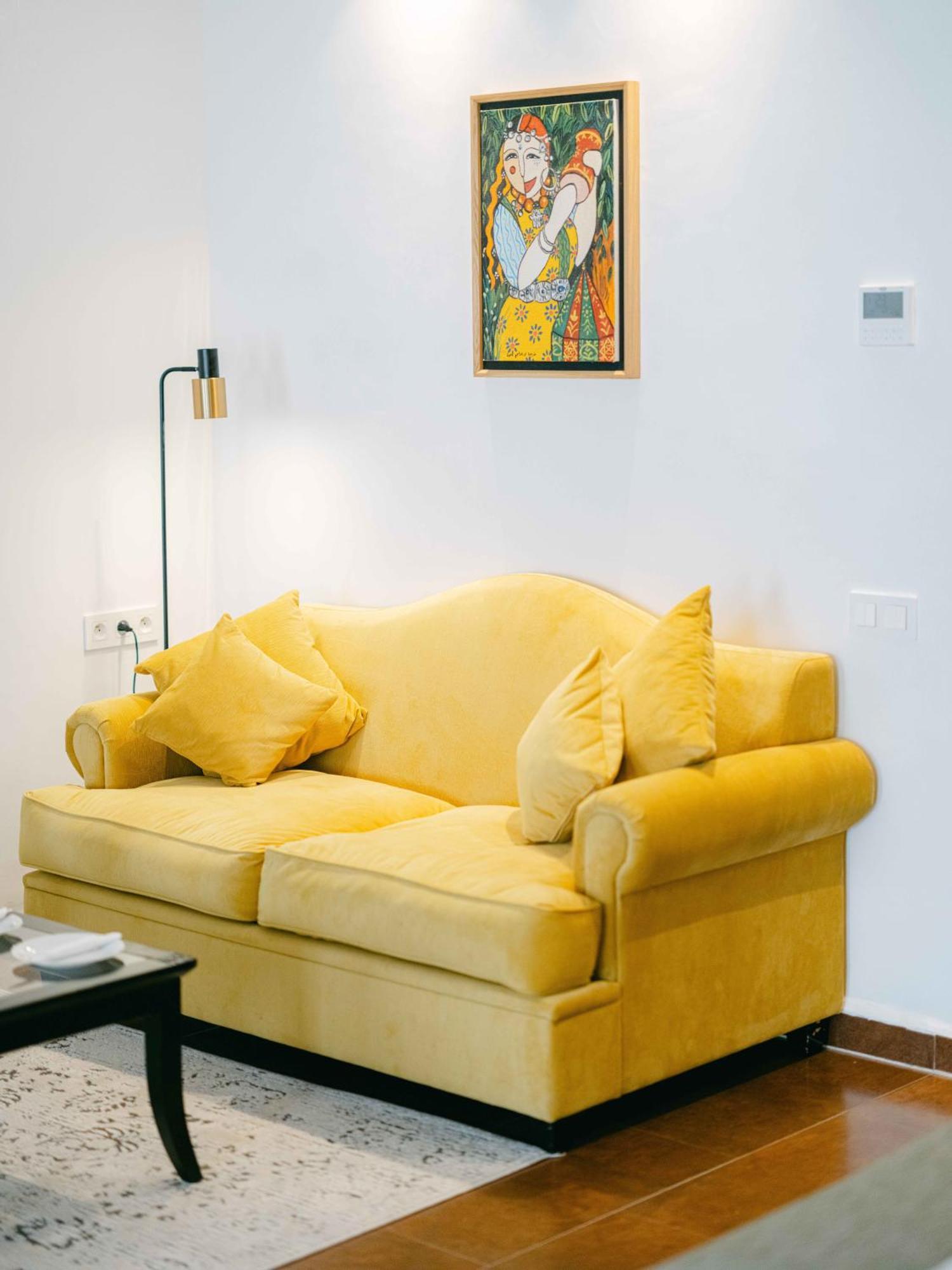 Tikida Golf Palace - Relais&Châteaux Agadir Exterior foto A yellow sofa